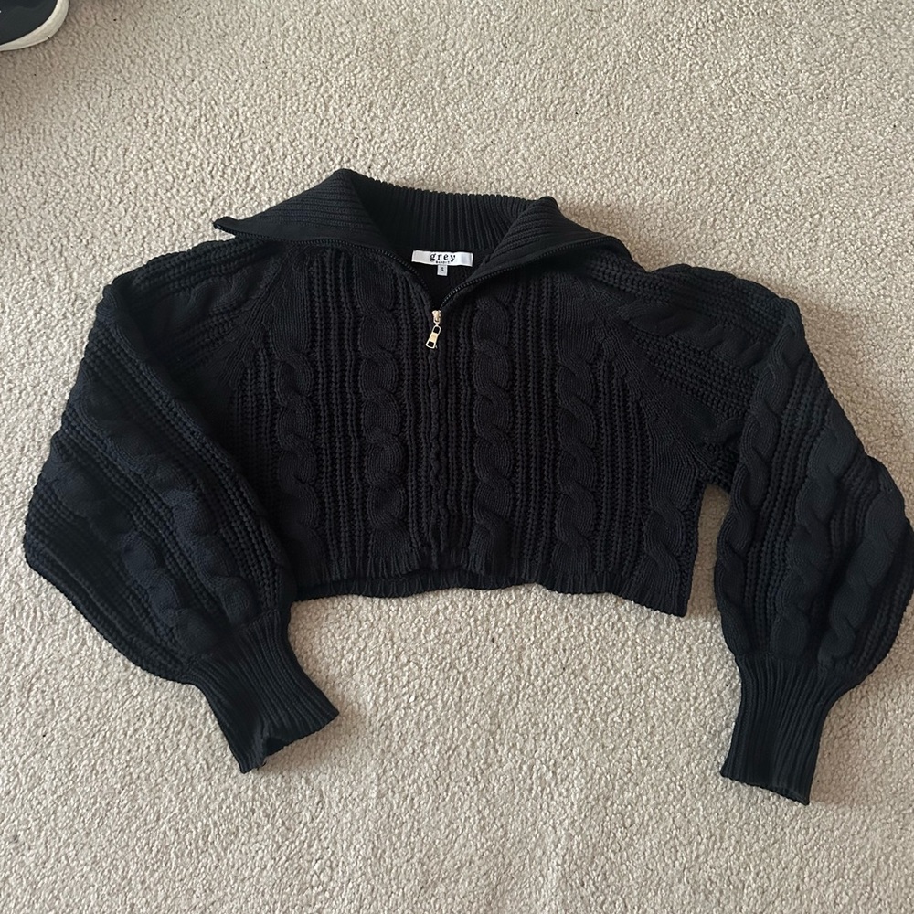 Grey bandit cropped zip up sweater